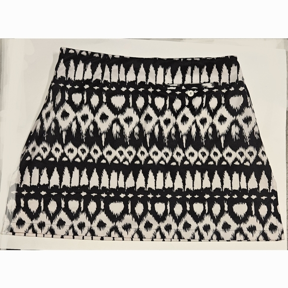 AW Golf Allyson Whitmore black Abtract print athletic Sport golf skort size 16 - Picture 2 of 11
